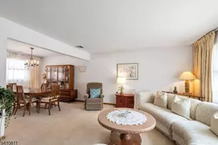 25 Madison Ave, Rochelle Park Township, NJ 07662 - Photo 4