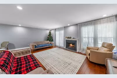 34 Hillsborough Ct, Rockaway Township, NJ 07866 - Photo 6