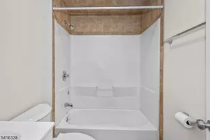 129 Main St, Bloomingdale, NJ 07403 - Photo 16