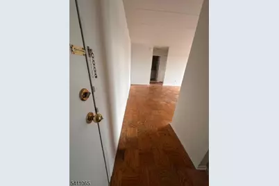77 Prospect Av #E, Hackensack, NJ 07601 - Photo 2