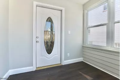 401 Burroughs Ter, Union Township, NJ 07083 - Photo 4
