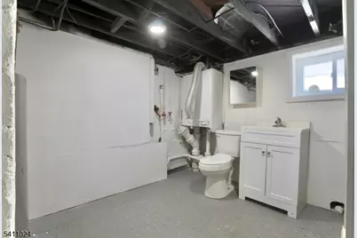 401 Burroughs Ter, Union Township, NJ 07083 - Photo 30