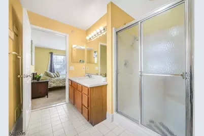 4-2 Vernon Ct #4-2, Waldwick, NJ 07463 - Photo 14