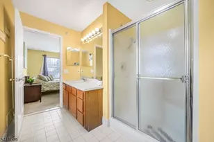 42 Vernon Ct, Waldwick, NJ 07463 - Photo 14