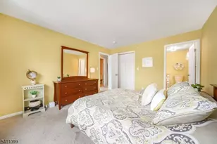 42 Vernon Ct, Waldwick, NJ 07463 - Photo 12