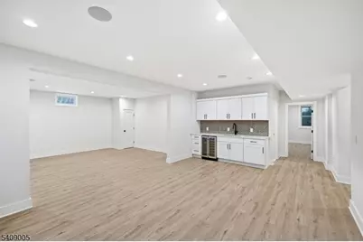 11 Hawthorne Dr, Livingston, NJ 07039 - Photo 36