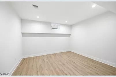 11 Hawthorne Dr, Livingston, NJ 07039 - Photo 38