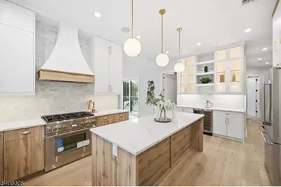 11 Hawthorne Dr, Livingston, NJ 07039 - Photo 10