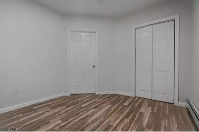 562 S 18th St, Newark, NJ 07103 - Photo 10