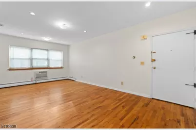 239 Crescent Ln #1, Cliffside Park, NJ 07010 - Photo 1