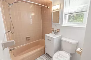 239 Crescent Ln, Cliffside Park, NJ 07010 - Photo 12