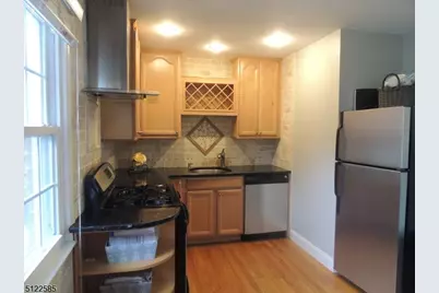 201 Pitney Pl #201, Morris Township, NJ 07960 - Photo 6