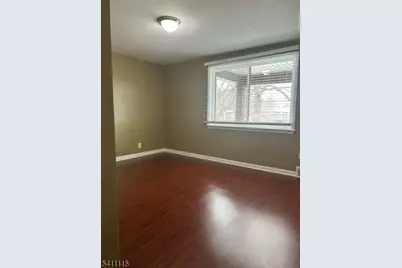 36 Kate Ln, Metuchen, NJ 08840 - Photo 4