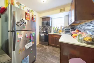 369 Bradford St, Orange, NJ 07050 - Photo 14