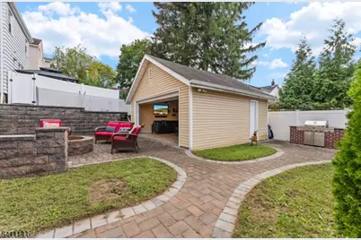 288 Sussex Rd, Wood Ridge, NJ 07075 - Photo 28