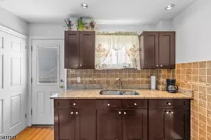 288 Sussex Rd, Wood Ridge, NJ 07075 - Photo 6