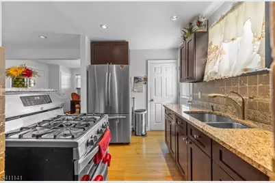 288 Sussex Rd, Wood Ridge, NJ 07075 - Photo 4