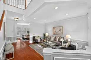 4 Generals Ln, Totowa, NJ 07512 - Photo 2