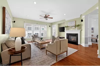 4 Generals Ln, Totowa, NJ 07512 - Photo 8