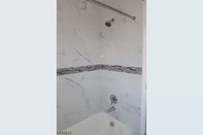 298 Ridgewood Ave, Newark, NJ 07112 - Photo 10