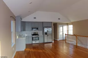 298 Ridgewood Ave, Newark, NJ 07112 - Photo 2