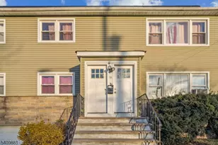 18 Gifford Ct, Maplewood, NJ 07040 - Photo 2