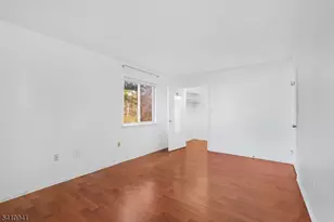 25 Steeplechase Ct, Franklin Township, NJ 08873 - Photo 8