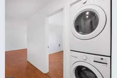 25 Steeplechase Ct, Franklin Township, NJ 08873 - Photo 12