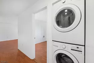 25 Steeplechase Ct, Franklin Township, NJ 08873 - Photo 12