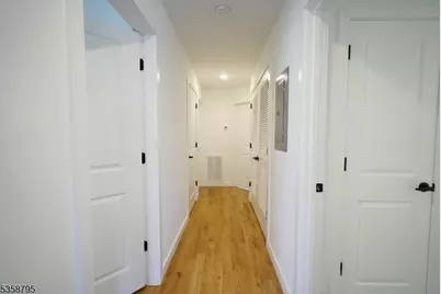 728 Seaport Dr, Elizabeth, NJ 07201 - Photo 14