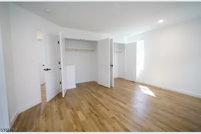 728 Seaport Dr, Elizabeth, NJ 07201 - Photo 20