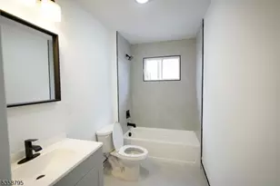 728 Seaport Dr., Elizabeth, NJ 07201 - Photo 10