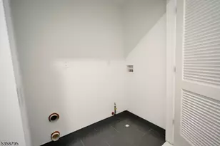 728 Seaport Dr., Elizabeth, NJ 07201 - Photo 14