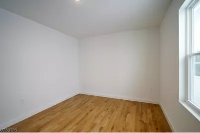 728 Seaport Dr, Elizabeth, NJ 07201 - Photo 12