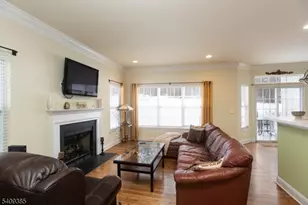 112 Wallace Ct, Green Brook Township, NJ 08812 - Photo 10
