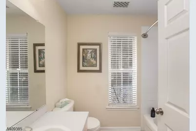 112 Wallace Ct, Green Brook Township, NJ 08812 - Photo 18