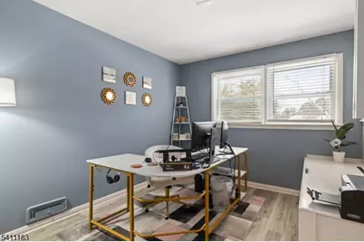 27 Viewpoint Rd, Wayne, NJ 07470 - Photo 12