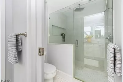 17 Glen Ridge Pkwy, Bloomfield, NJ 07003 - Photo 32