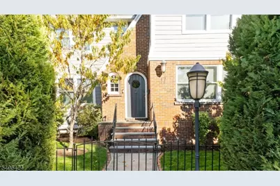 17 Glen Ridge Pkwy, Bloomfield, NJ 07003 - Photo 4