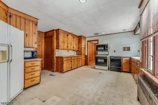 615 County Route 579, Union Township, NJ 08867 - Photo 4