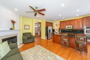 92 Independence Trail, Totowa, NJ 07512 - Photo 8