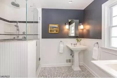 2 Hemlock Ct, Maplewood, NJ 07040 - Photo 24