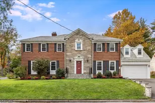 2 Hemlock Ct, Maplewood, NJ 07040 - Photo 1