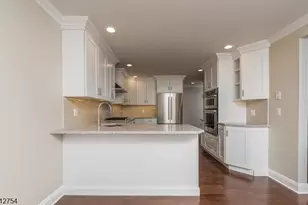 255 Riveredge Dr, Chatham Township, NJ 07928 - Photo 4