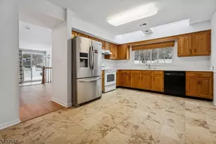 67 Bentley Ct, Bedminster Township, NJ 07921 - Photo 10