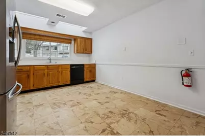 67 Bentley Court, Bedminster Township, NJ 07921 - Photo 12