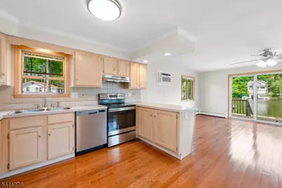 18 W River Styx Rd, Unit #4, Hopatcong, NJ 07843 - Photo 6