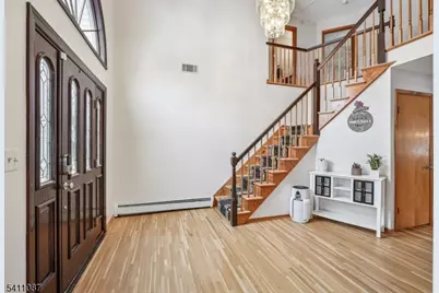 8 Kelly Dr, Roxbury Township, NJ 07876 - Photo 6