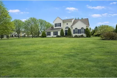 8 Kelly Dr, Roxbury Township, NJ 07876 - Photo 2