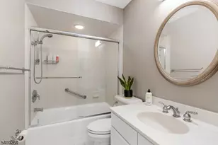 305 Raymond Ct, Bridgewater Twp., NJ 08807 - Photo 26